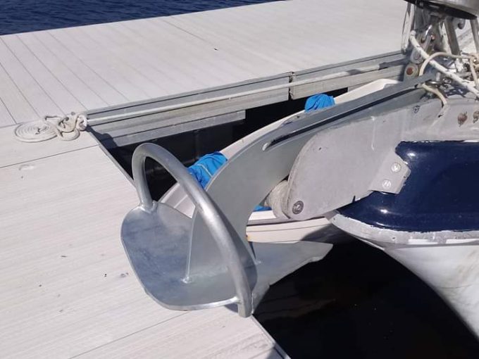 Tech Tip Windlass Remote Control The Sailing Vessel Pomaika'i